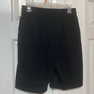 Lululemon Mens 7 inch short Size S in Black